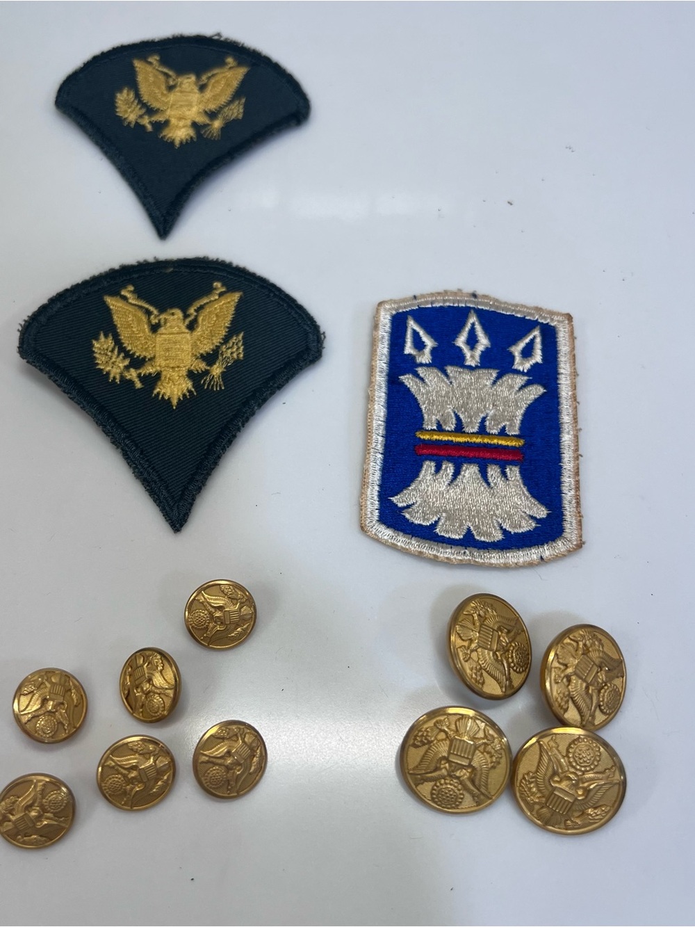 Vintage Lot of Military US Army Buttons, 157th Infantry,  And Specialist Patches